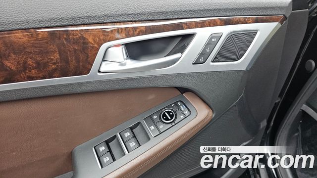 Genesis G80 2018 — photo 35