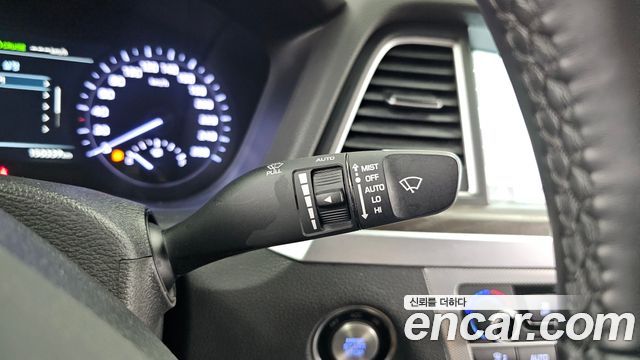Genesis G80 2018 — photo 36
