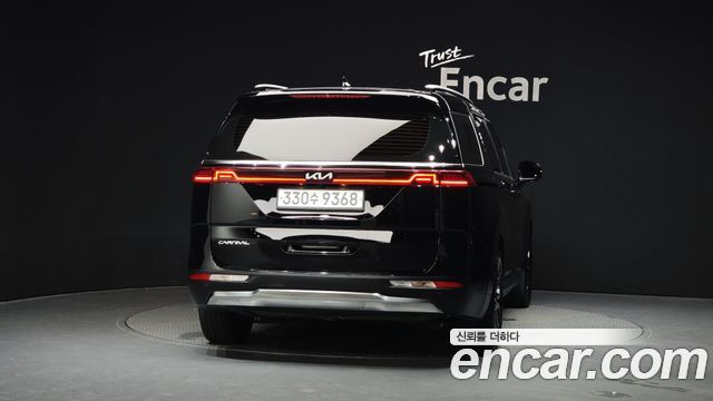 Kia Canival 2023 — photo 4