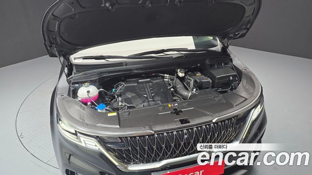 Kia Canival 2023 — photo 6