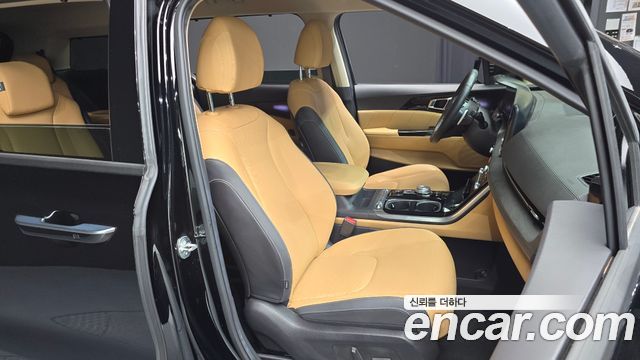 Kia Canival 2023 — photo 17