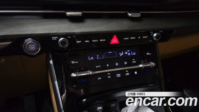 Kia Canival 2023 — photo 24