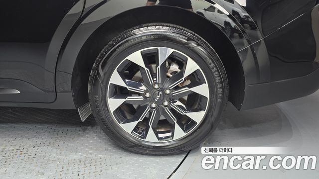 Kia Canival 2023 — photo 7