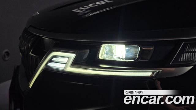 Kia Canival 2023 — photo 8