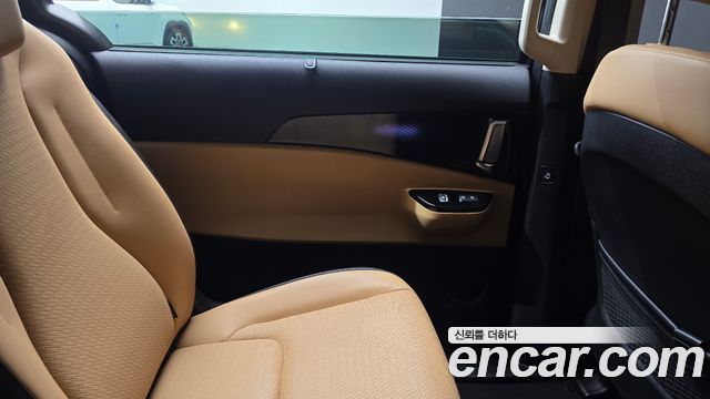 Kia Canival 2023 — photo 15