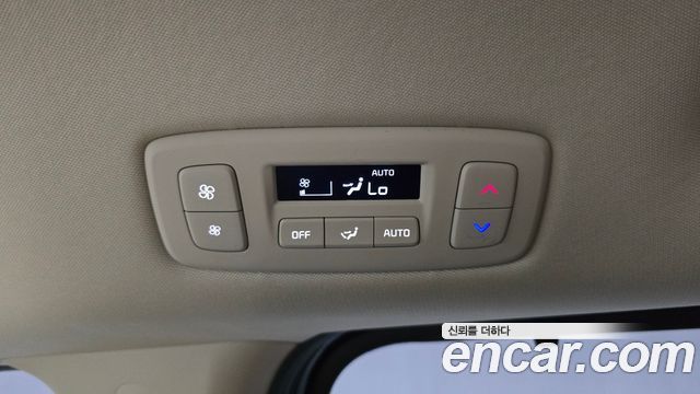 Kia Canival 2023 — photo 30