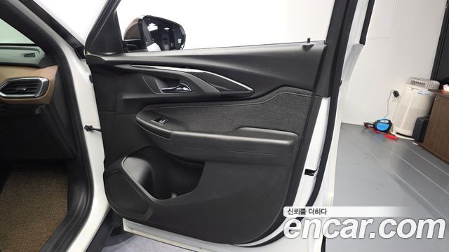 Chevrolet Korea Trailblazer 2022 — photo 14