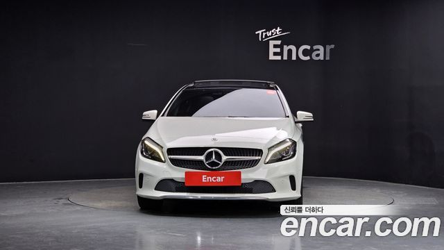 Mercedes-Benz A-Class 2018 — photo 3