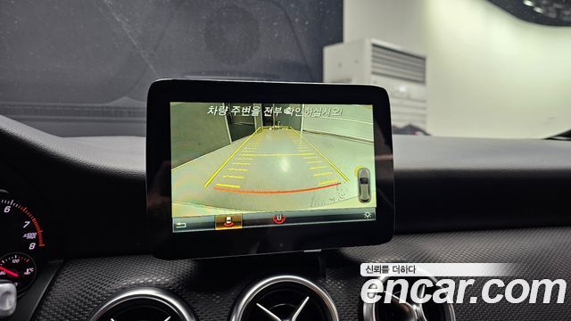 Mercedes-Benz A-Class 2018 — photo 15