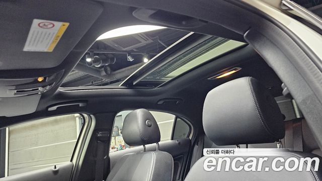 Mercedes-Benz A-Class 2018 — photo 19