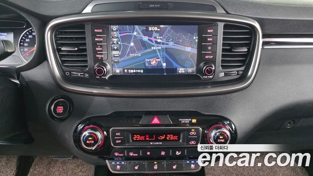 Kia Sorento 2019 — photo 15