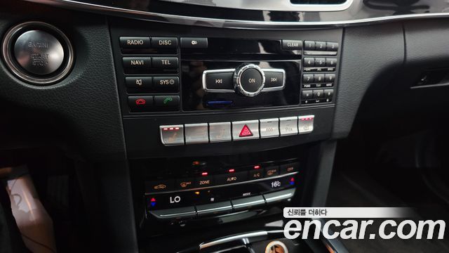 Mercedes-Benz E-Class 2014 — photo 18