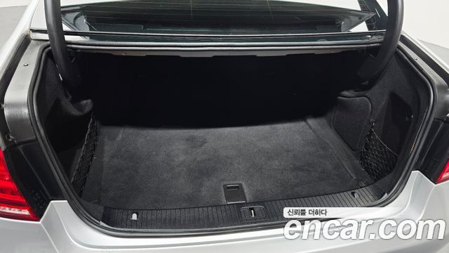 Mercedes-Benz E-Class 2014 — photo 19