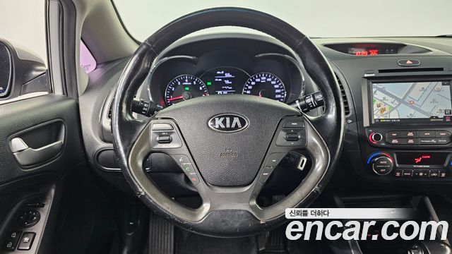 Kia K3 2015 — photo 20