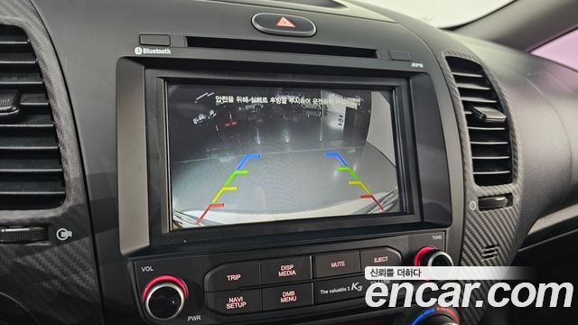 Kia K3 2015 — photo 21