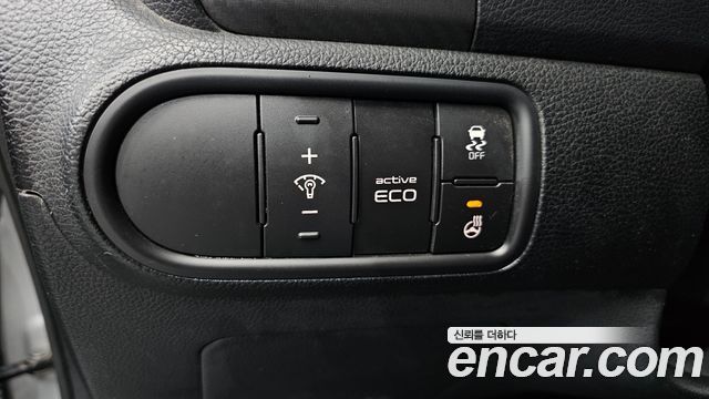 Kia K3 2015 — photo 24
