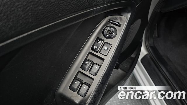 Kia K3 2015 — photo 25