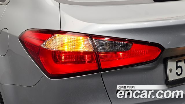 Kia K3 2015 — photo 9