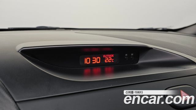 Kia K3 2015 — photo 30