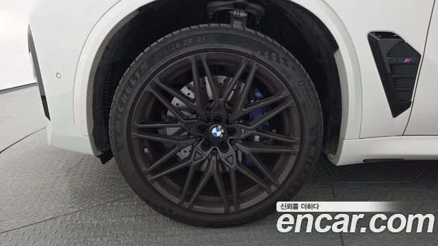 BMW X5M 2025 — photo 5