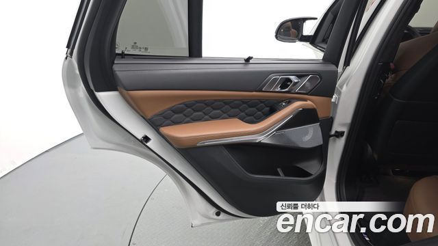 BMW X5M 2025 — photo 15