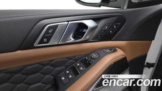 BMW X5M 2025 — photo 27