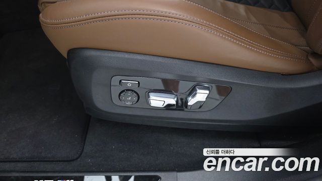 BMW X5M 2025 — photo 29
