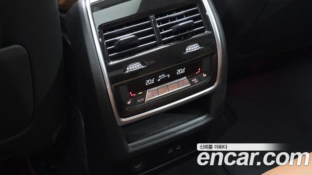 BMW X5M 2025 — photo 33