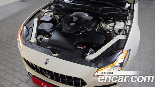 Maserati Quattroporte 2019 — photo 6