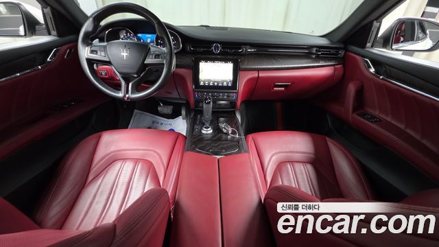 Maserati Quattroporte 2019 — photo 10