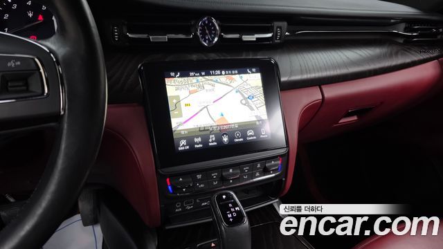 Maserati Quattroporte 2019 — photo 19
