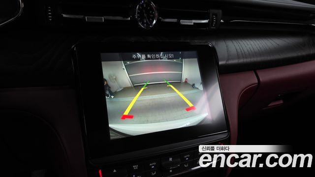 Maserati Quattroporte 2019 — photo 21