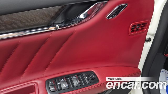 Maserati Quattroporte 2019 — photo 28