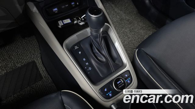 Hyundai Venue 2023 — photo 9