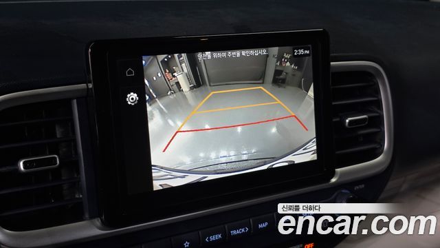 Hyundai Venue 2023 — photo 14
