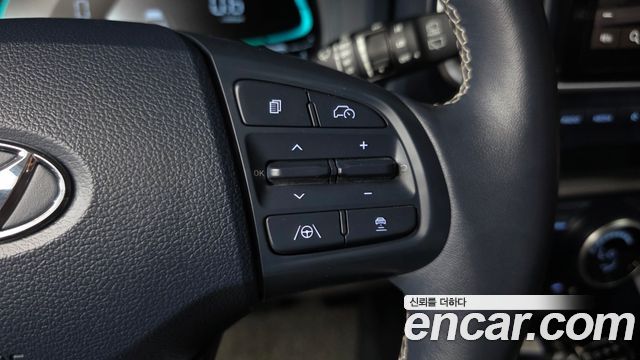 Hyundai Venue 2023 — photo 17