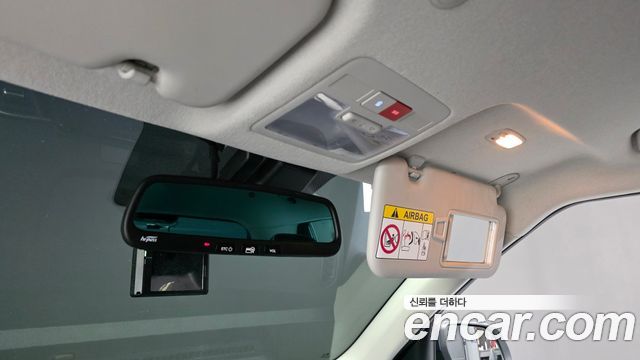 Hyundai Venue 2023 — photo 19