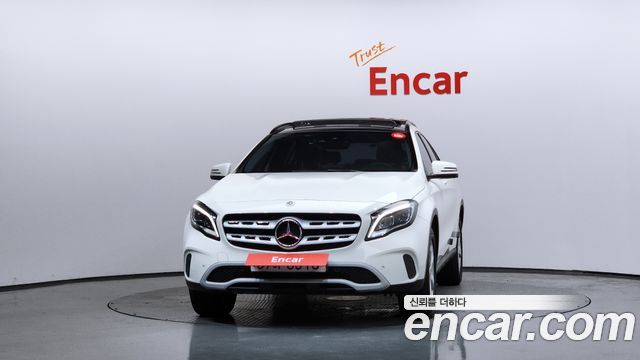 Mercedes-Benz GLA-Class 2018 — photo 3
