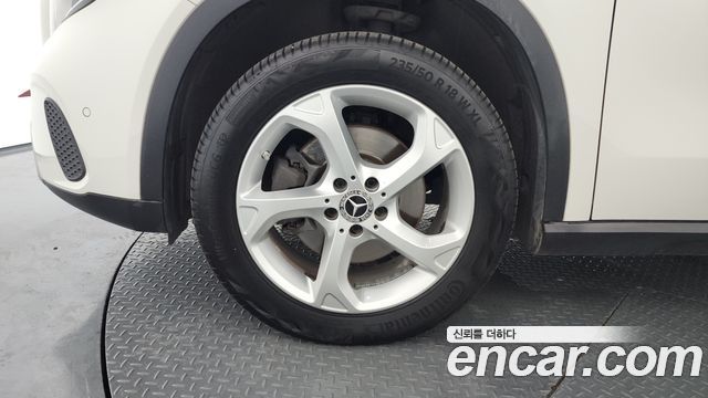 Mercedes-Benz GLA-Class 2018 — photo 5
