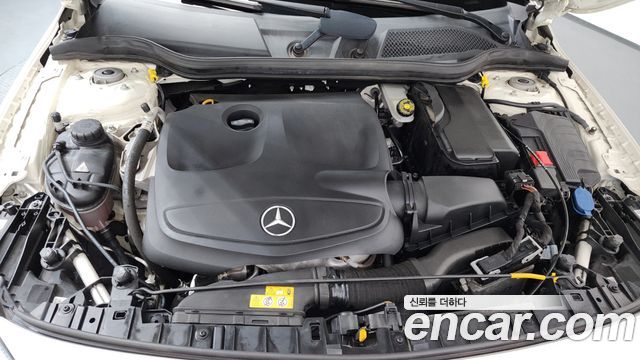 Mercedes-Benz GLA-Class 2018 — photo 6