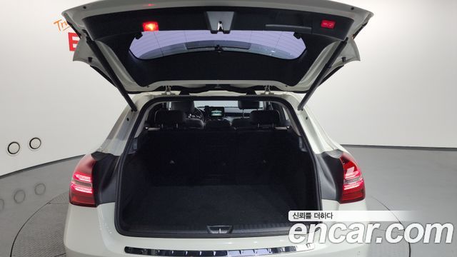 Mercedes-Benz GLA-Class 2018 — photo 24