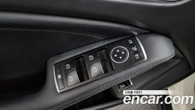 Mercedes-Benz GLA-Class 2018 — photo 29