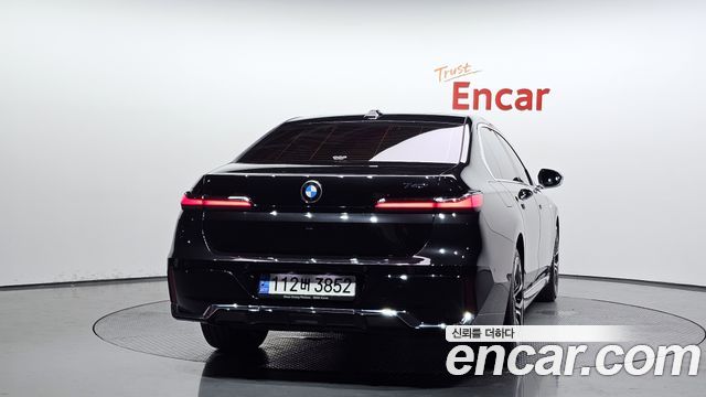 BMW 7-Series 2023 — photo 4