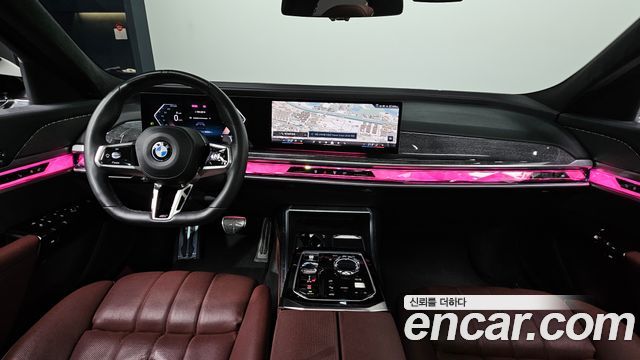 BMW 7-Series 2023 — photo 10