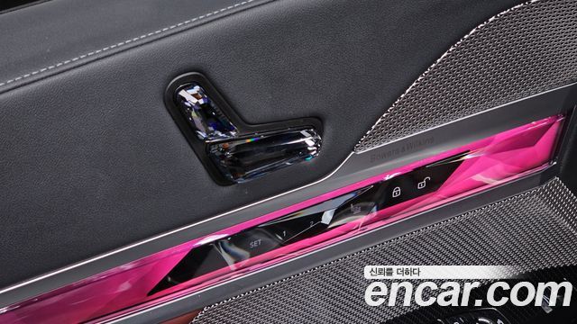 BMW 7-Series 2023 — photo 29
