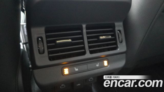 Land Rover Range Rover Evoque 2024 — photo 16