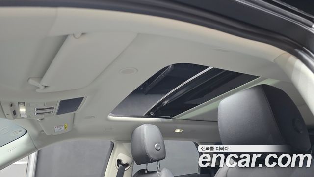 Land Rover Range Rover Evoque 2024 — photo 18