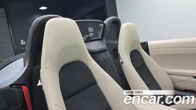 Porsche 718 2020 — photo 16