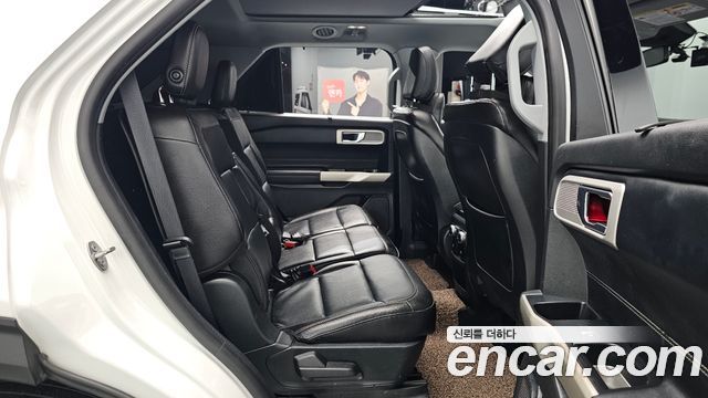 Ford Explorer 2020 — photo 17