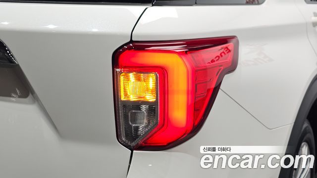 Ford Explorer 2020 — photo 9